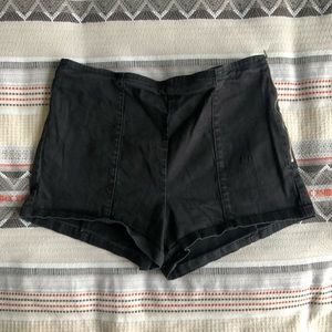 Black high waisted Hollister shorts